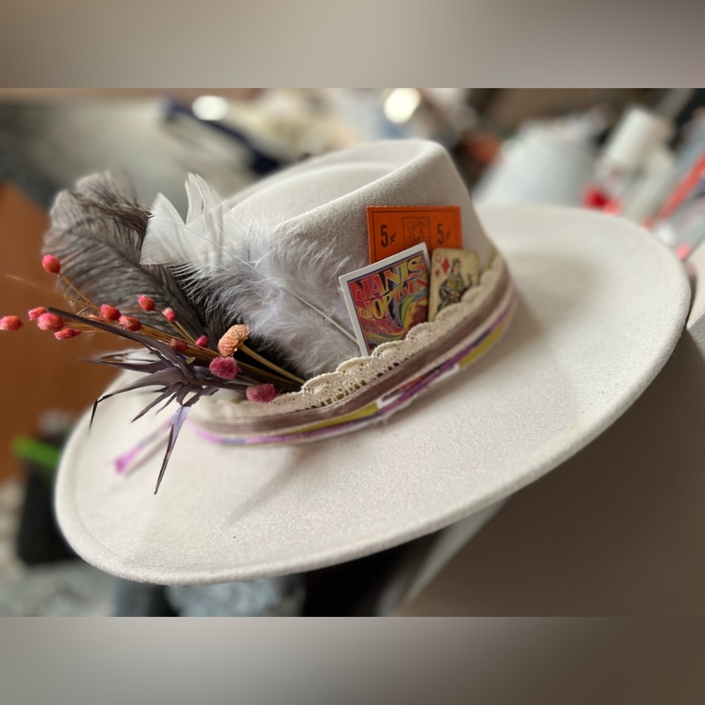 Gigi Pip hat
